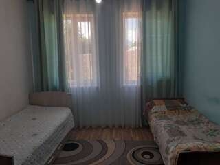 Хостелы Akmaanai guest house Bokonbayevo-0